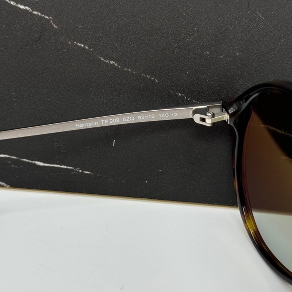 NEW TOM FORD TF909 52Q UNISEX SUNGLASSES TOM FORD SAMSON TF0909/S - Picture 8 of 9